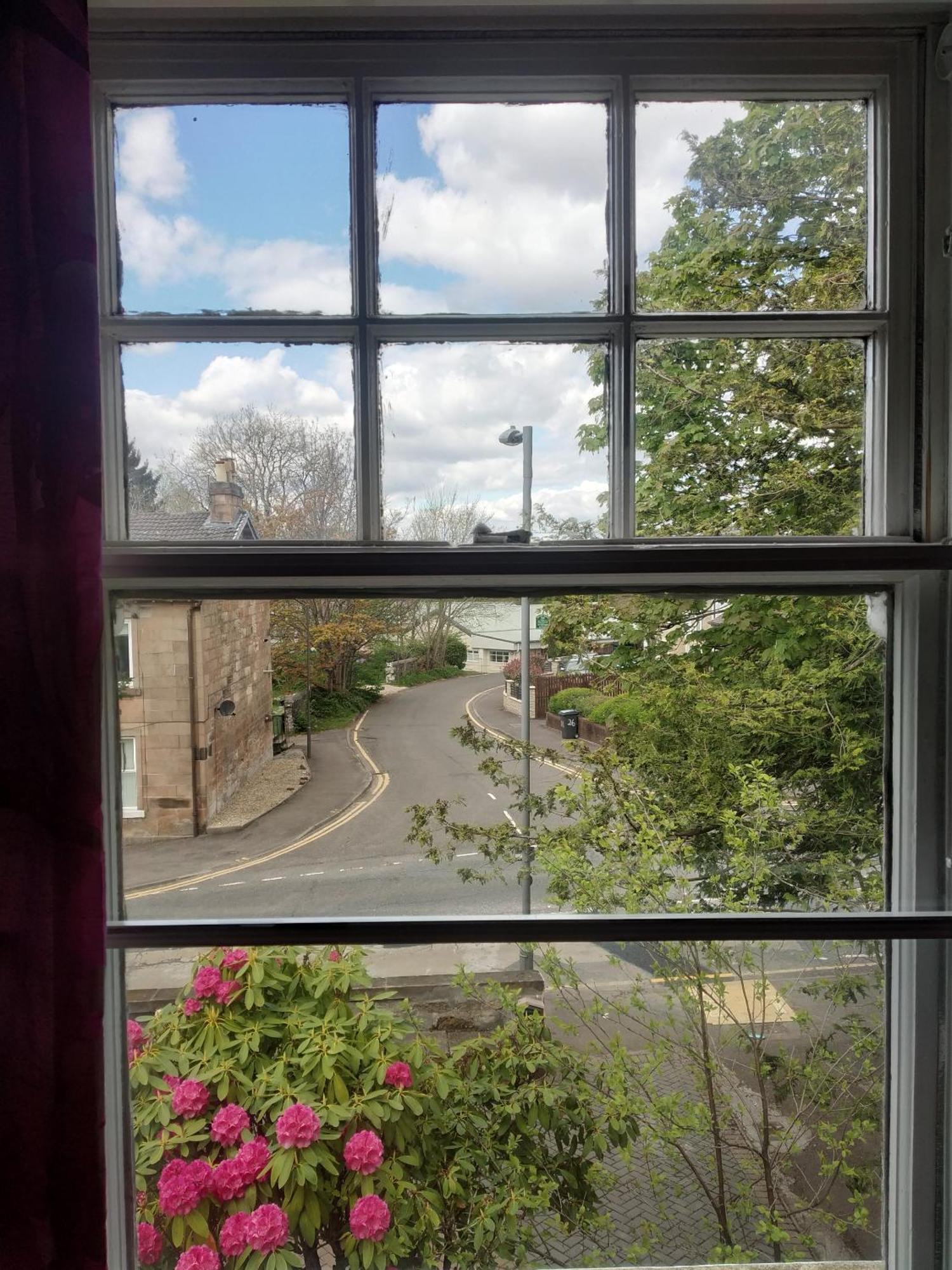 Busby Apartments Glasgow Bagian luar foto