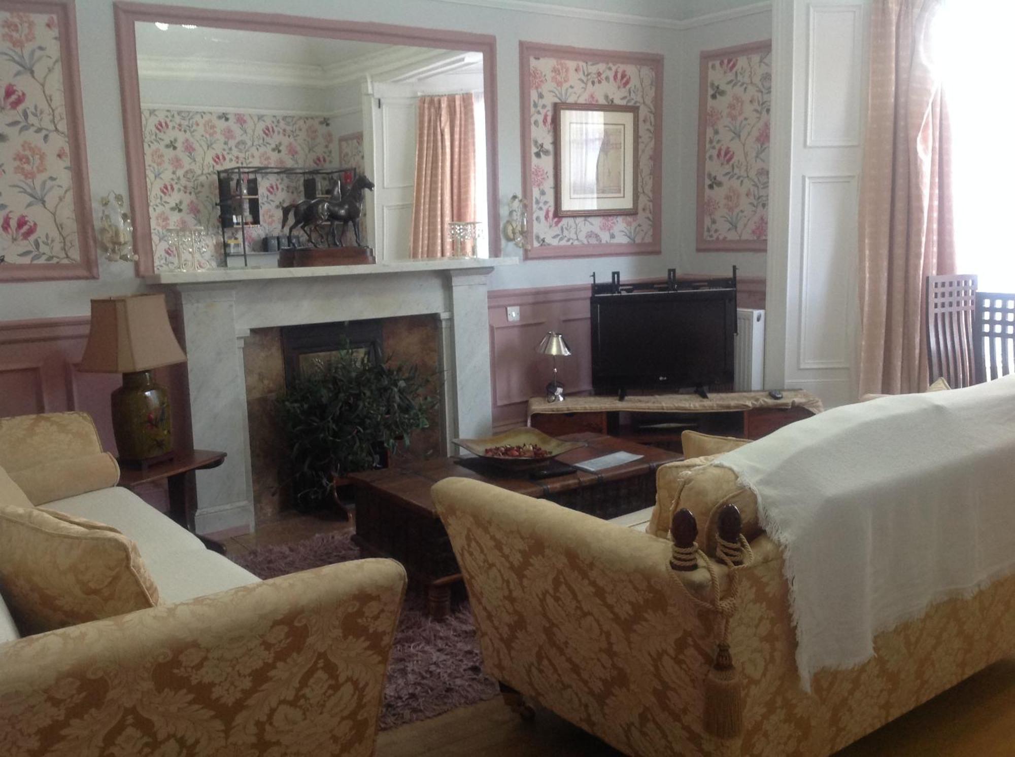 Busby Apartments Glasgow Bagian luar foto
